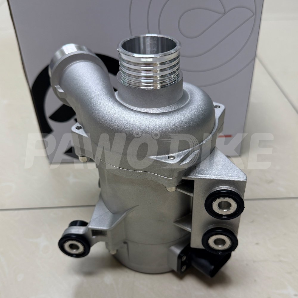 BMW Auto Parts Engine Cooling Water Pump 11517586925-4